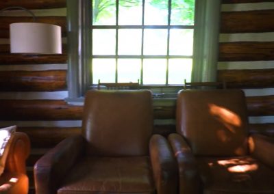 Rustic Log Cabin - Kleinburg Film Studio